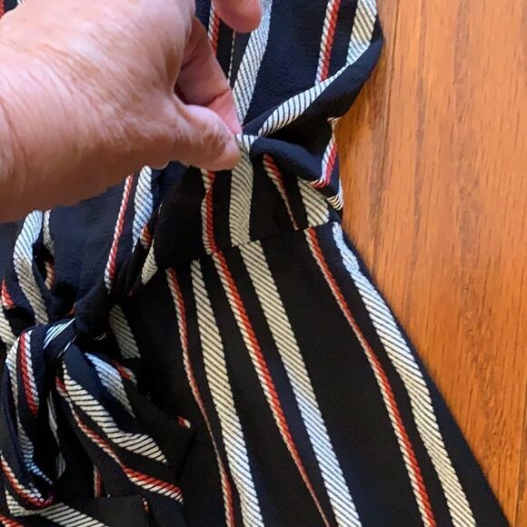 NWOT Jumpsuit Size Small - Picture 3 of 13